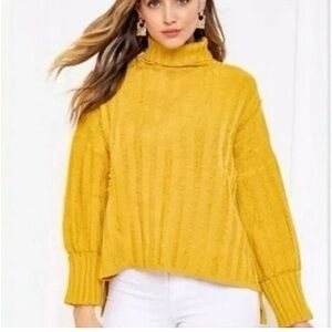 Gilli Yellow Turtleneck Sweater with Cuffed Long Sleeves High Low Size S